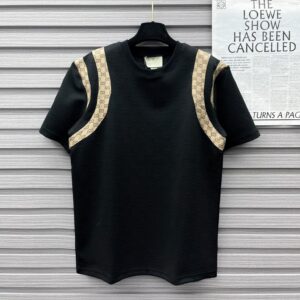 Limited Edition Gucci Unisex T-Shirt DN26120532