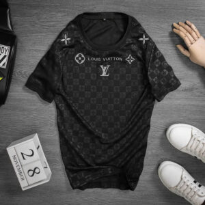 Limited Edition 2025 Louis Vuitton Unisex T-Shirt DN9220310