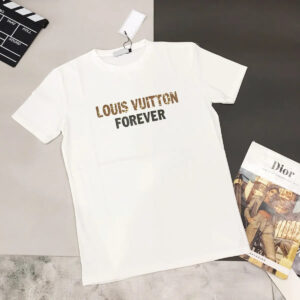 Limited Edition 2025 Louis Vuitton Unisex T-Shirt DN9200417