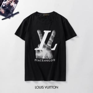 Limited Edition 2025 Louis Vuitton Unisex T-Shirt DN9200422