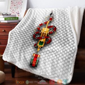 Gucci 3D Illusion Snake Hive Pattern Fleece Blanket
