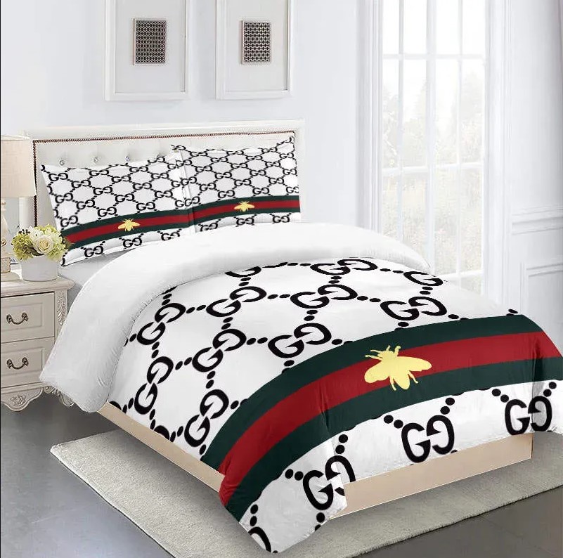 Gucci-Bee-Red-Green-White-Fashion-Logo-Limited-Luxury-Brand-Bedding-Set-Home-Decor.jpg