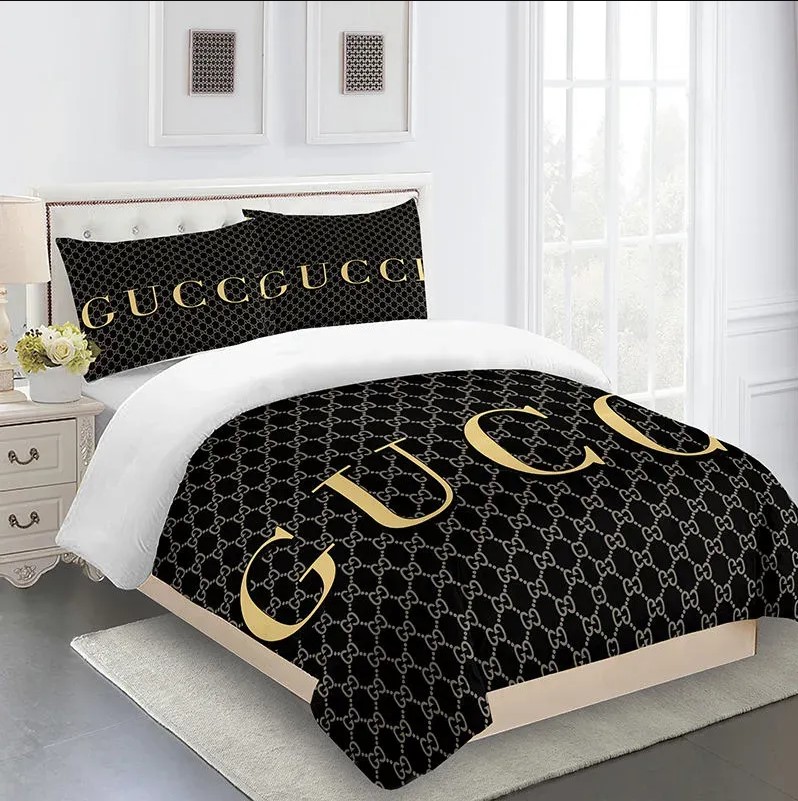Gucci-Fashion-Logo-Limited-Luxury-Brand-Bedding-Set-Home-Decor.jpg
