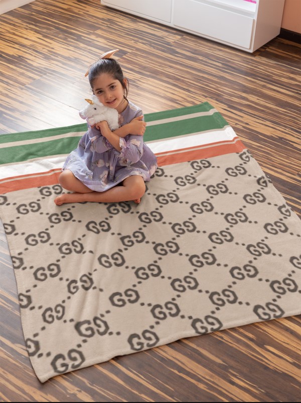 Gucci-Light-Luxury-Brand-Logo-Premium-Blanket-Fleece-Home-Decor.jpg