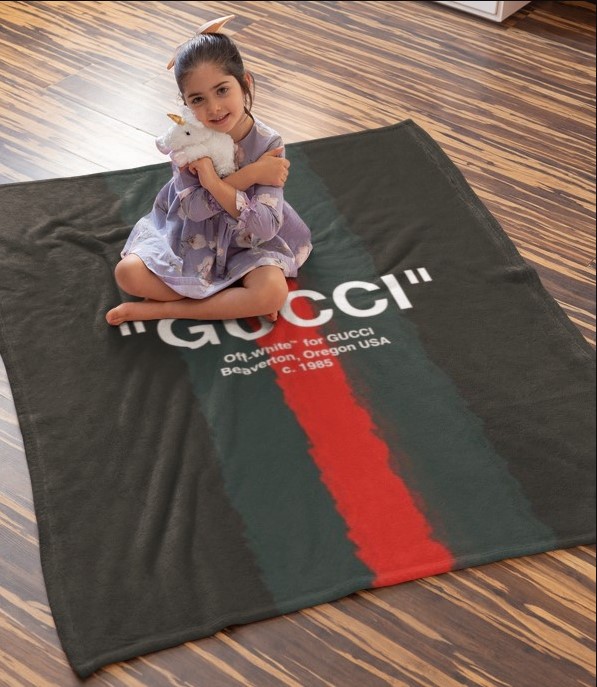 Gucci-Off-White-For-Gucci-Luxury-Brand-Logo-Premium-Blanket-Fleece-Home-Decor.jpg