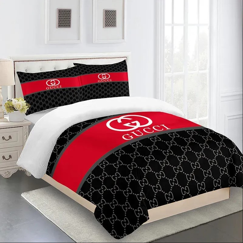 Gucci-Red-Black-Premium-Luxury-Brand-Fashion-Limited-Bedding-Set-Home-Decor.jpg