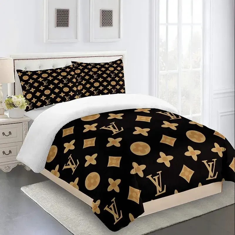 Louis-Vuitton-Fashion-Logo-Limited-Luxury-Brand-Bedding-Set-Home-Decor-15.jpg