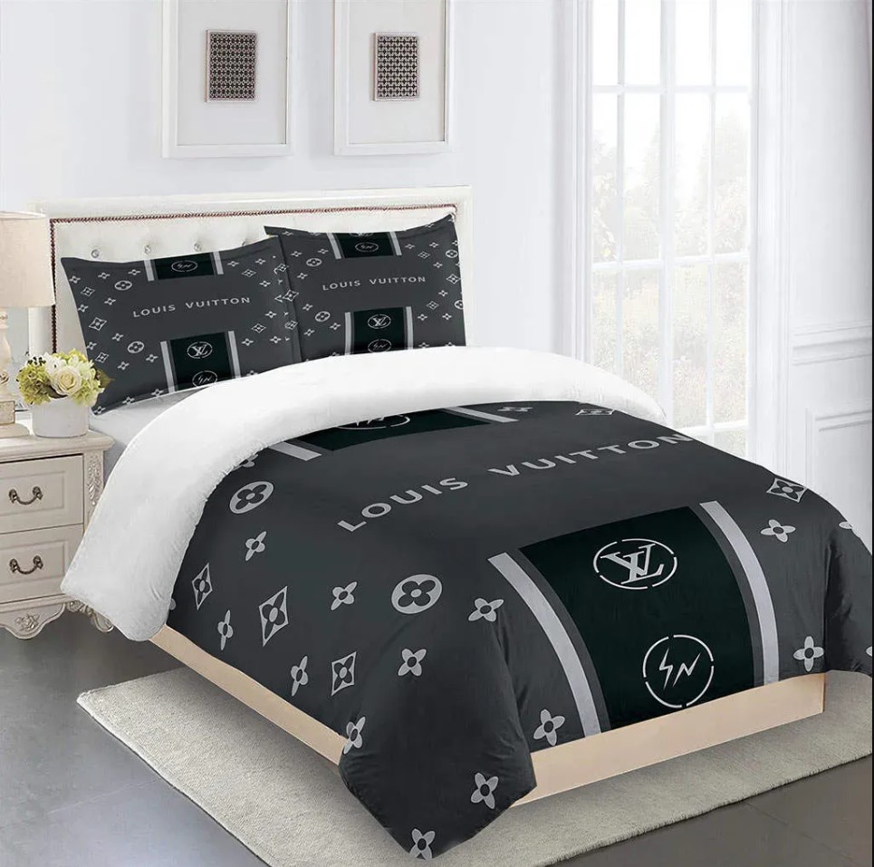 Louis-Vuitton-Fashion-Logo-Limited-Luxury-Brand-Bedding-Set-Home-Decor-19.jpg