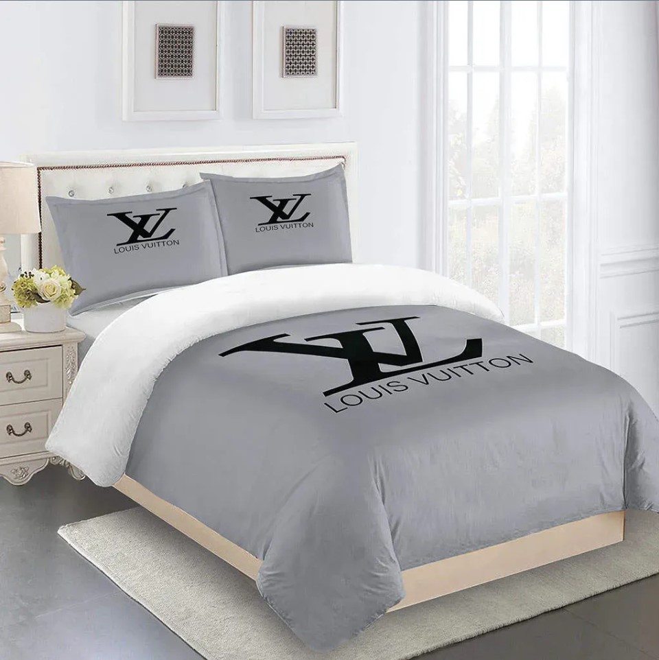 Louis-Vuitton-Fashion-Logo-Limited-Luxury-Brand-Bedding-Set-Home-Decor-20.jpg