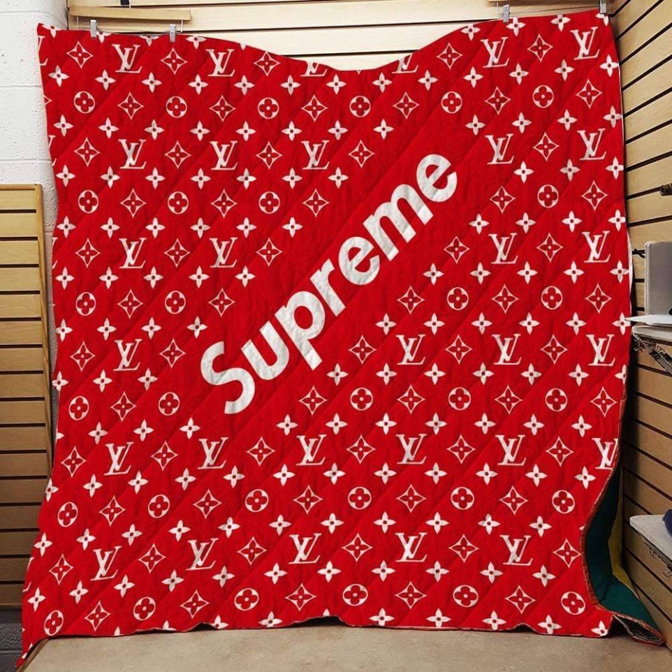 Louis-Vuitton-Supreme-Red-Small-Logo-Luxury-Brand-Premium-Blanket-Fleece-Home-Decor.jpg