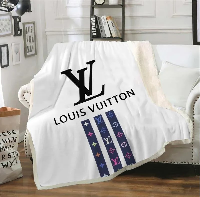 Louis-Vuitton-White-Fashion-Luxury-Brand-Fleece-Blanket-Comfortable-Blanket.jpg