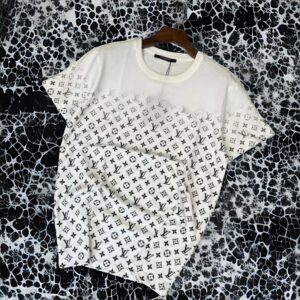 New Arrival LV Luxury Brand Unisex T-Shirt Gift Hot 2025 PEA32117