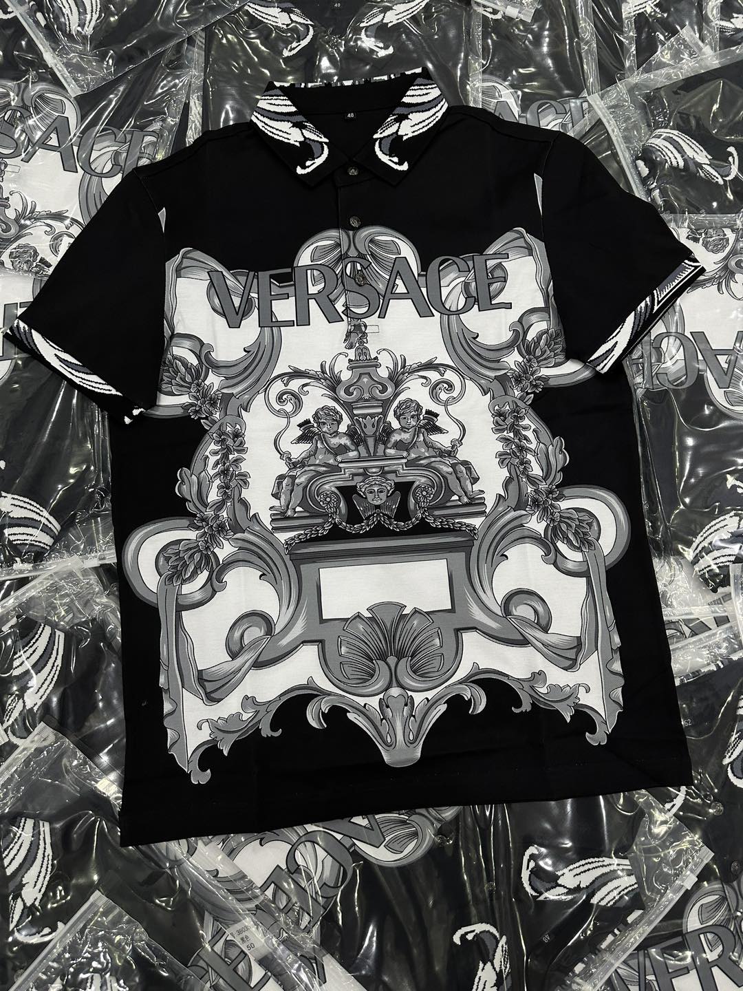Versace-1.jpg