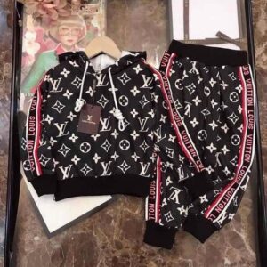 Kid Luxury Louis Vuitton Tracksuits DN26020650