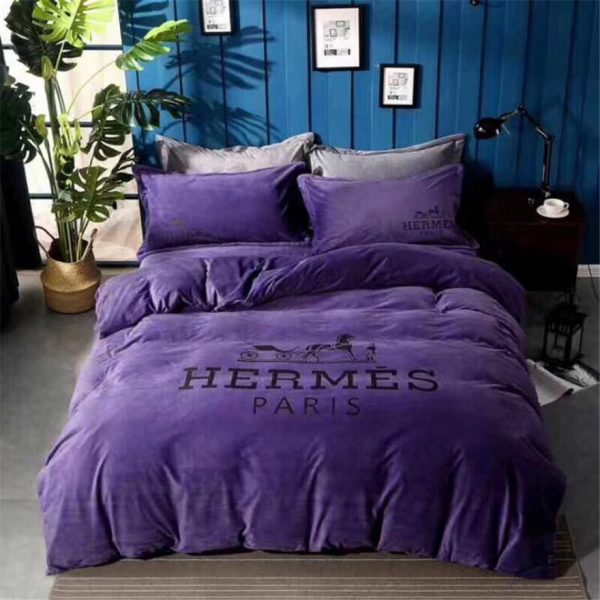 s-645700-hermes-beddings-600x600-1.jpg