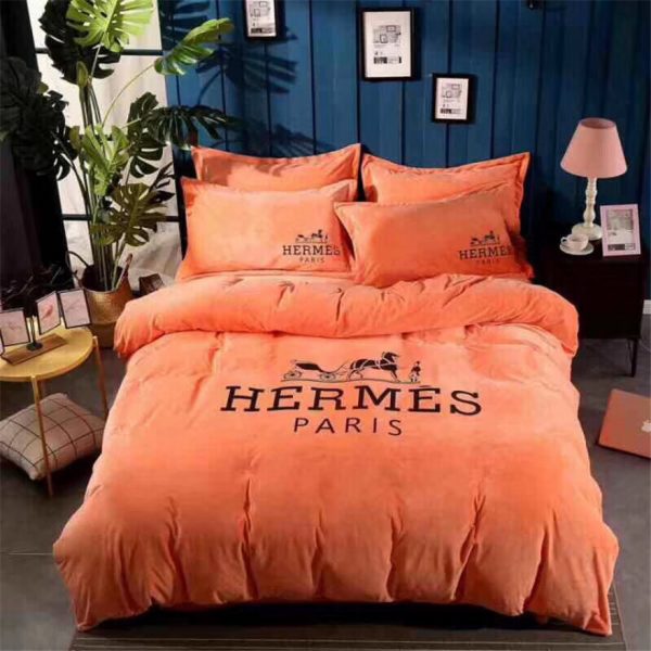 s-645701-hermes-beddings-600x600-1.jpg