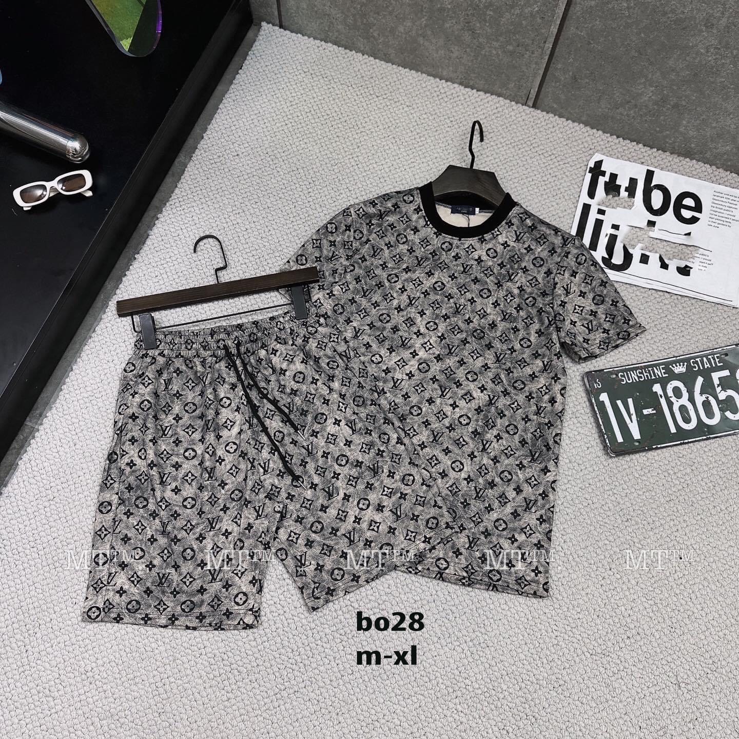z4374838448406_1a9c729477c8270bb88c977f85a60bba.jpg